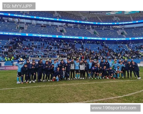 哈尔滨足球场新面貌揭幕助力冰城足球事业蓬勃发展 哈尔滨足球场新面貌揭幕助力冰城足球事业蓬勃发展